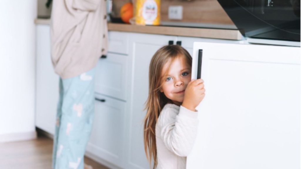 Child-friendly kitchen storage solutions that prioritize safety while maximizing space and organization for family needs.